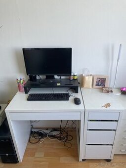 IKEA MICKE stůl + zásuvky – bílá sestava