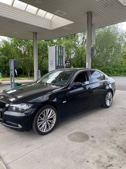 BMW e90 325i