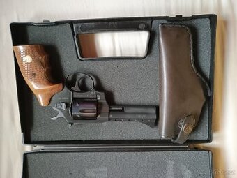 Revolver