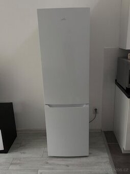 Lednice s mrazákem ETA 275090000E – jako nová