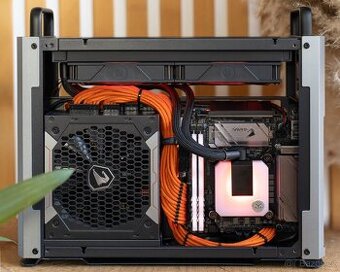 MINI HERNÍ PC - Core i7-9700K / 16GB / RTX 2080 / 1TB SSD