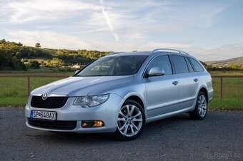 Škoda Superb Combi -125 kw Elegance 4X4 /AJ NA SPLÁTKY/