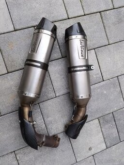 Yamaha R1 rn22 Leo Vince