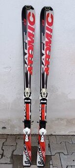 Prodám juniorské lyže