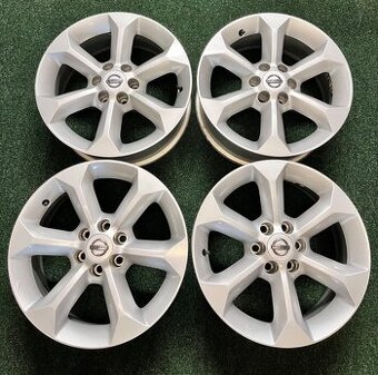 6x114,3 R17 Originál Alu Nissan Navara - ET 30