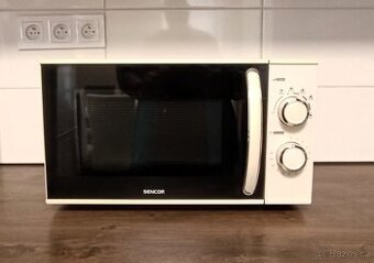 Mikrovlnka Sencor - nepoužívaná, nevhodný dárek.
