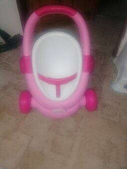 Dětský kočárek a chodítko