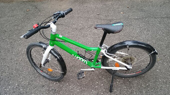 Dětské kolo Woom 4 (s blatníky a stojánkem)