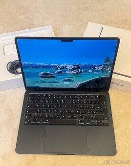 Apple Macbook Air 13” M2, 8GB, 512 GB, baterie 100 %