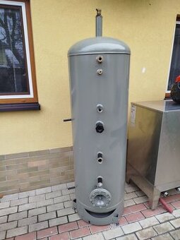 Akumulační nádrž 180l