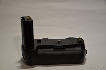 Nikon MB-D100 - Battery grip