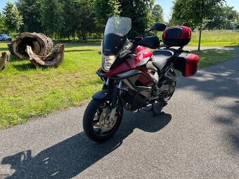 Honda VFR 800 X Crossrunner “spěchá “