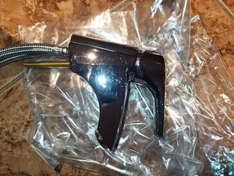 Vodovodní stojánková baterie umyvadlová