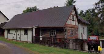 Prodej podílu 1/3 rodinného domu a stavebních pozemků 737 m2