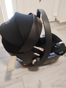 Cybex aton 5