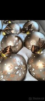 Ručně malované vánoční ozdoby