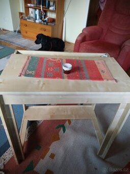 Prodám 2 křesla, stolek - 1