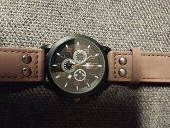 Hodinky s datumem - 1