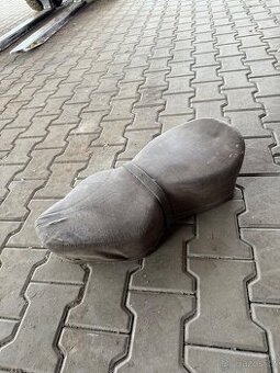 JAWA 250 - originální sedlo