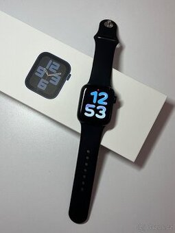 Apple Watch SE (2. gen) 2024, 40 mm - V ZÁRUCE, 99% baterie