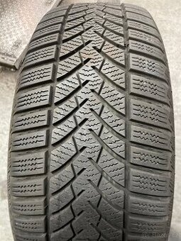 Samostatná zimní pneu 205/55/16 Semperit