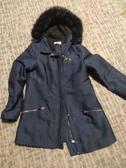 Krásný kabát Camaieu s kapucí