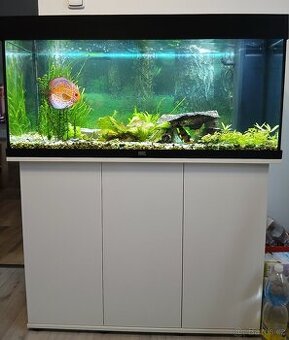 Akvarijni set se srinkou