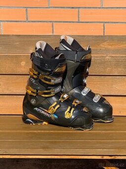 „Lyžařské boty Atomic 42–43 (flex 100)+ taška“