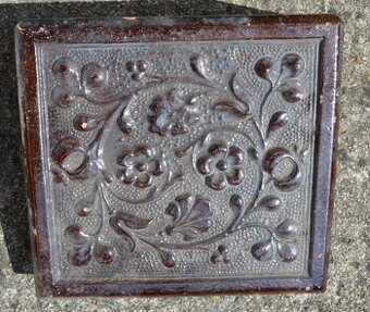 Prodám kamnářské kachlíky