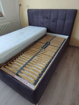 Dvoulůžko, letiště, manželská postel