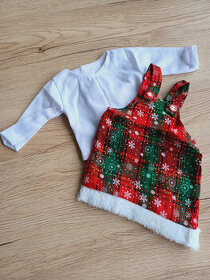 Zimní šaty s vánočním motivem pro panenku D05