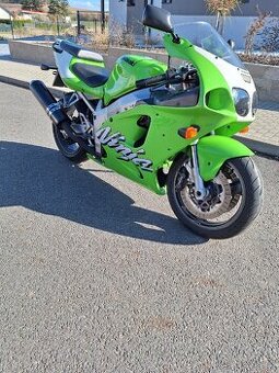 Kawasaki zx7r