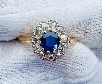 STAROŽITNÝ 14K ZLATÝ PRSTEN SE SAFÍREM A DIAMANTY