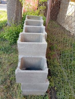 Prodám ztracené bednění tl 30 cm.