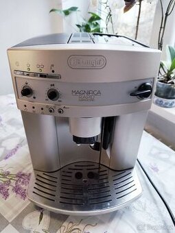 Kávovar Delonghi Magnifica Rapid Cappuccino