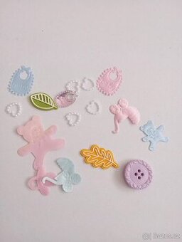 Dekorace na scrapbooking
