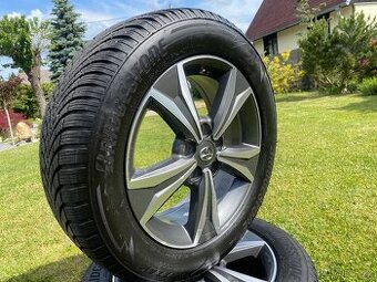 Toyota C-Hr krásná Alu kola