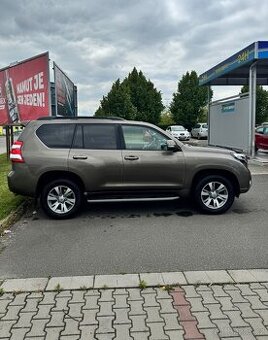 Land Cruiser 150, 83tkm, 2015, EXECUTIVE hněd.metal.