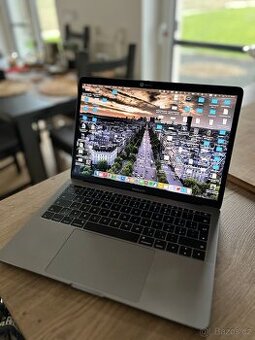 Macbook Pro 13 Retina (2017), 8 GB RAM, 256 SSD
