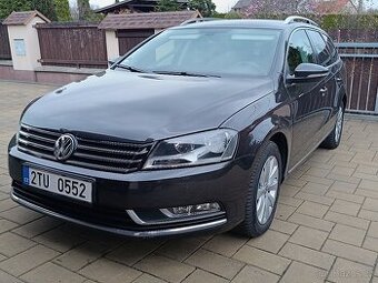 Passat 2.0 TDI-Comfort - knížka - klima - Nelakováno