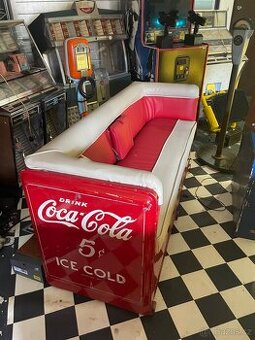 Sedačka Coca cola z orig. chladícího pultu Cola ze 30.let