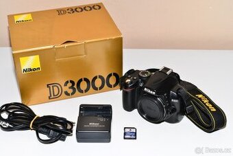 Nikon D3000 + příslušenství ( 19xx exp.)