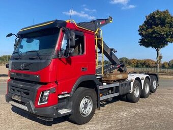 Volvo FMX 460 8x4 / Nosič kontejnerů Hiab / Zalamovací hák