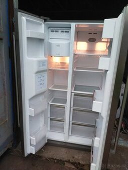 Prodámí digitální americkou lednici značky Siemens--DOVEZU--