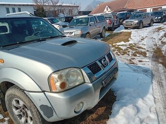 Nissan navara D22 pickup kingcap NP300 DILY