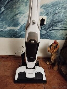 Prodám tyčový vysavač