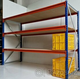 Průmyslový policový regál