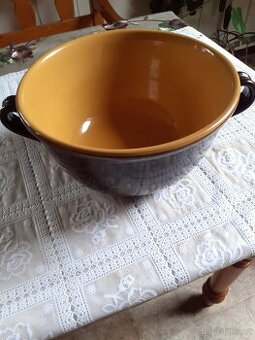 Starožitné  mísy  kvalitní, kamenina, jako nové