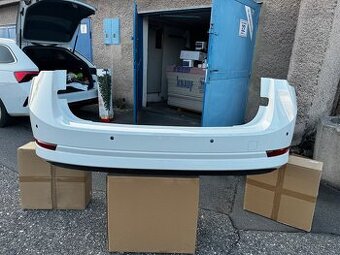 Kompletní zadní nárazník ŠKODA OCTAVIA 4 kombi