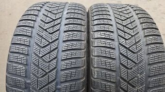Zimní pneu 245/30/20 Pirelli
